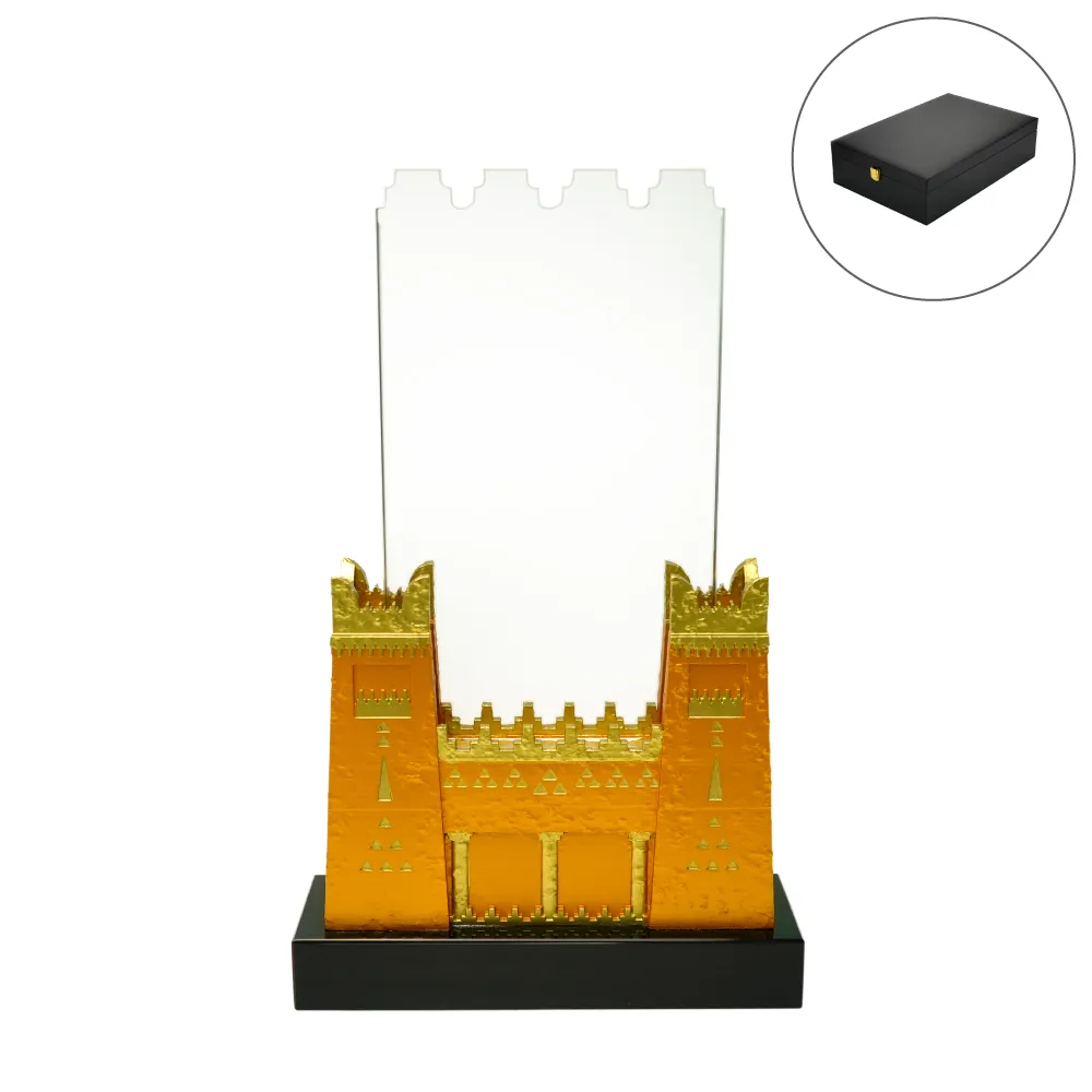 Castle Design Crystal Award in Black Presentation Box